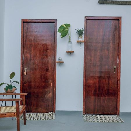 Bed and Breakfast Cosynsurf à Matara Extérieur photo