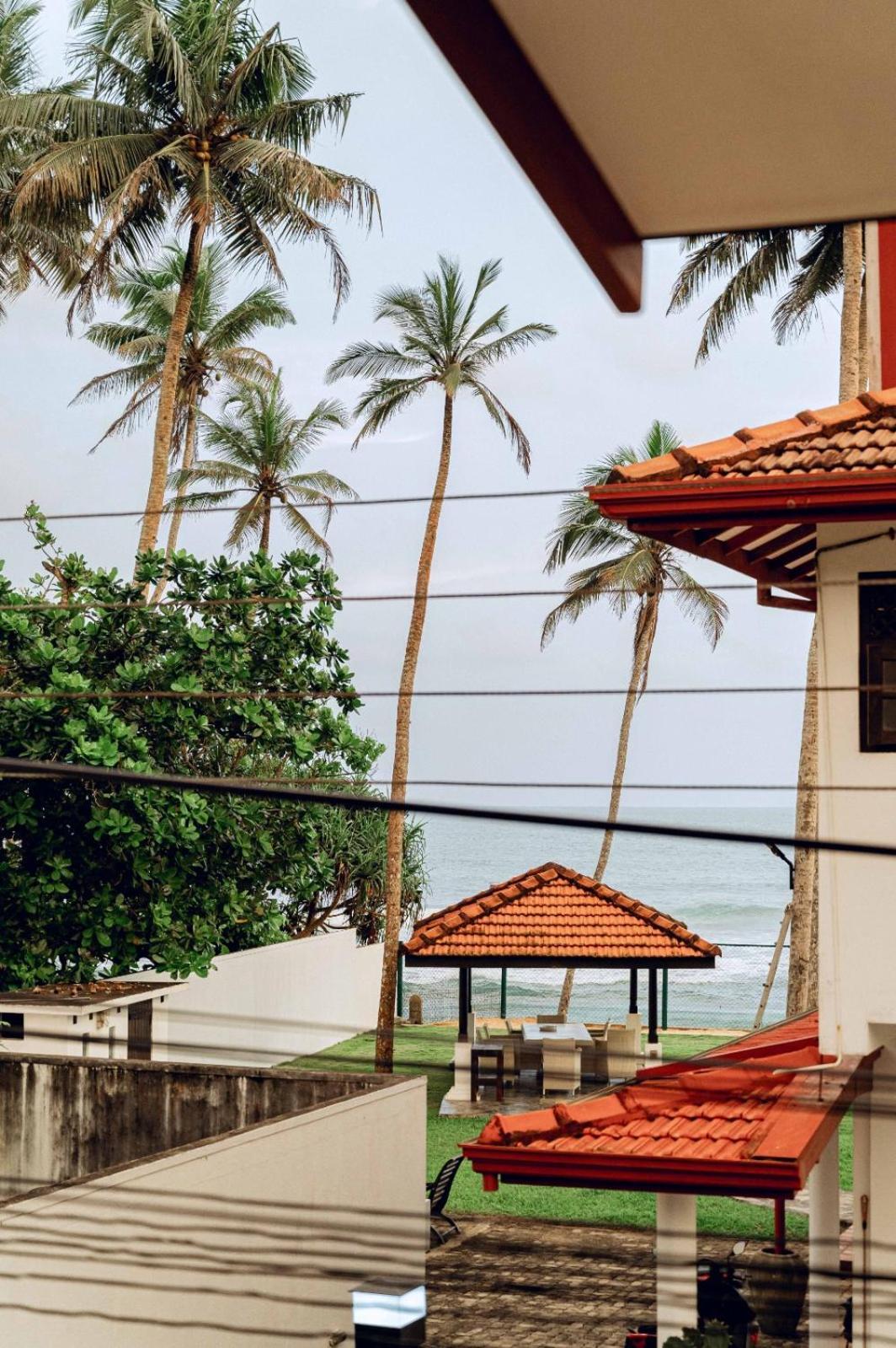 Bed and Breakfast Cosynsurf à Matara Extérieur photo