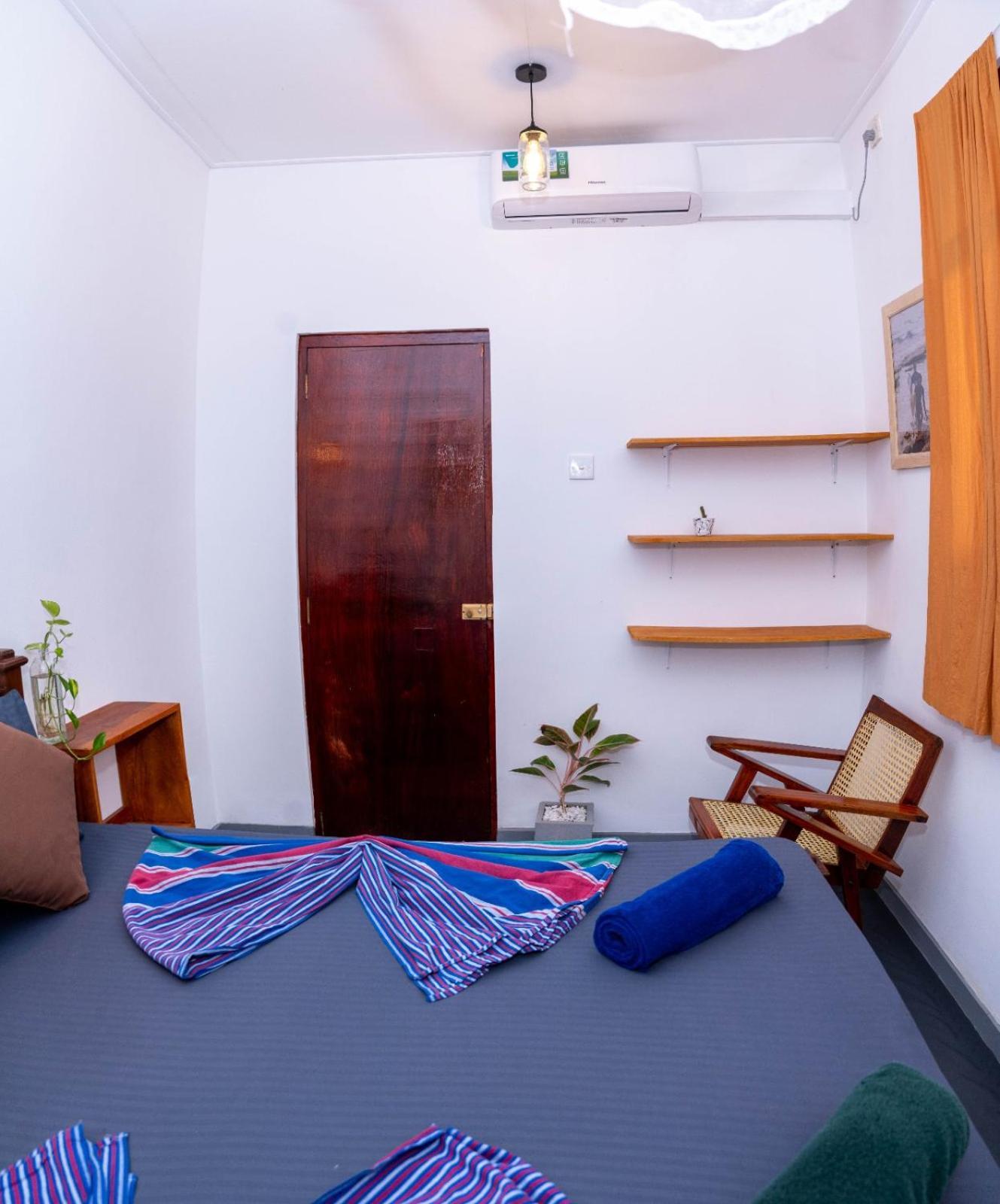 Bed and Breakfast Cosynsurf à Matara Extérieur photo